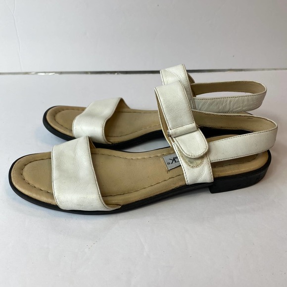 Cabin Creek White Sandals Size 7 - Picture 3 of 12